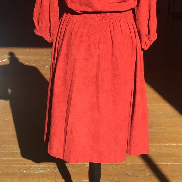 Vintage Rust colored 3/4" sleeve elastic waist button front midi dress - Picture 11 of 11